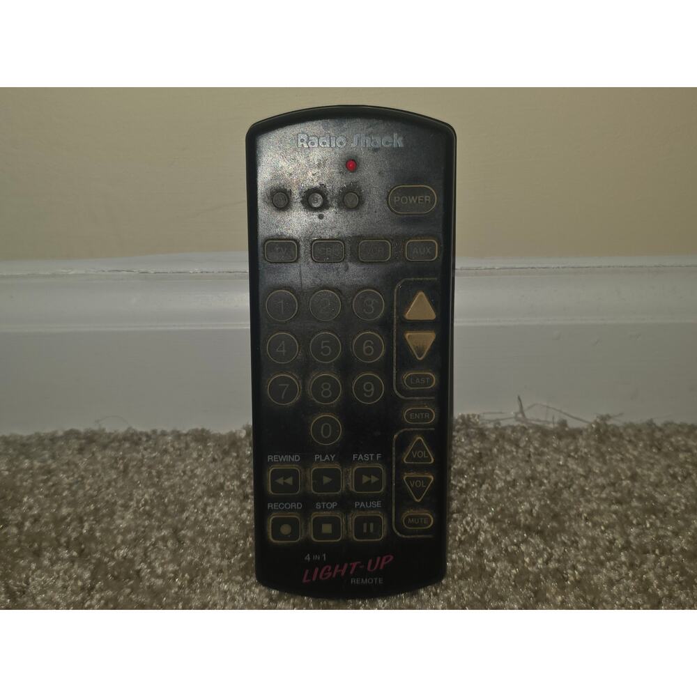 OEM GENUINE - RadioShack 4 in 1 Light Up Remote Control 15-1911 TESTED - DD-3135